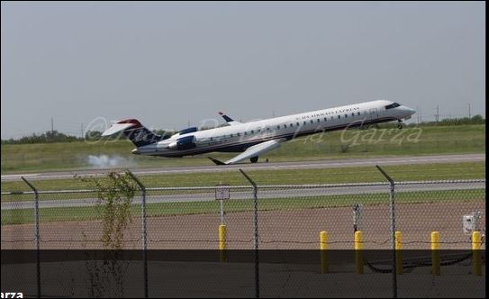 Προσγείωση αεροσκάφους που σοκάρει – ΦΩΤΟ