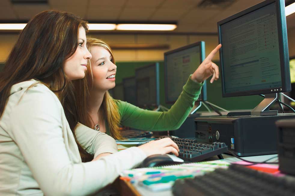 Με ένα κλικ η εγγραφή των πρωτοετών