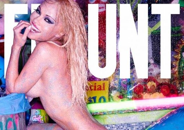 Η 48χρονη Πάμελα Αντερσον ποζάρει χωρίς ρούχα – ΦΩΤΟ