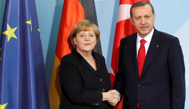 Βερολίνο και Άγκυρα ενισχύουν τη συνεργασία τους εναντίον των διακινητών