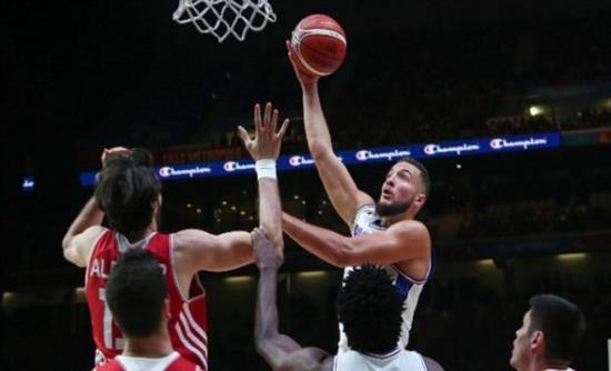 Με “περίπατο” στους “8” η Γαλλία