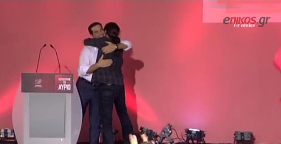 Η αγκαλιά του Τσίπρα με τον Ιγκλέσιας και το “Bella Ciao” – ΒΙΝΤΕΟ