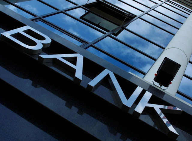 Οι ελληνικές τράπεζες παραδίδουν τα σχέδιά τους για τα stress test