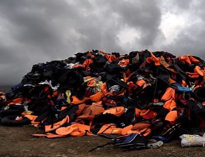 Η φωτογραφία από την Λέσβο που “πάγωσε” όλο τον πλανήτη