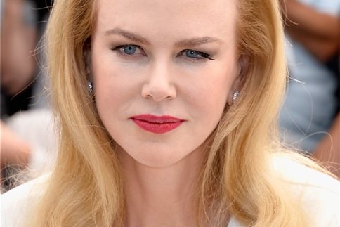 Η Κίντμαν επιστρέφει στη θεατρική σκηνή του Λονδίνου