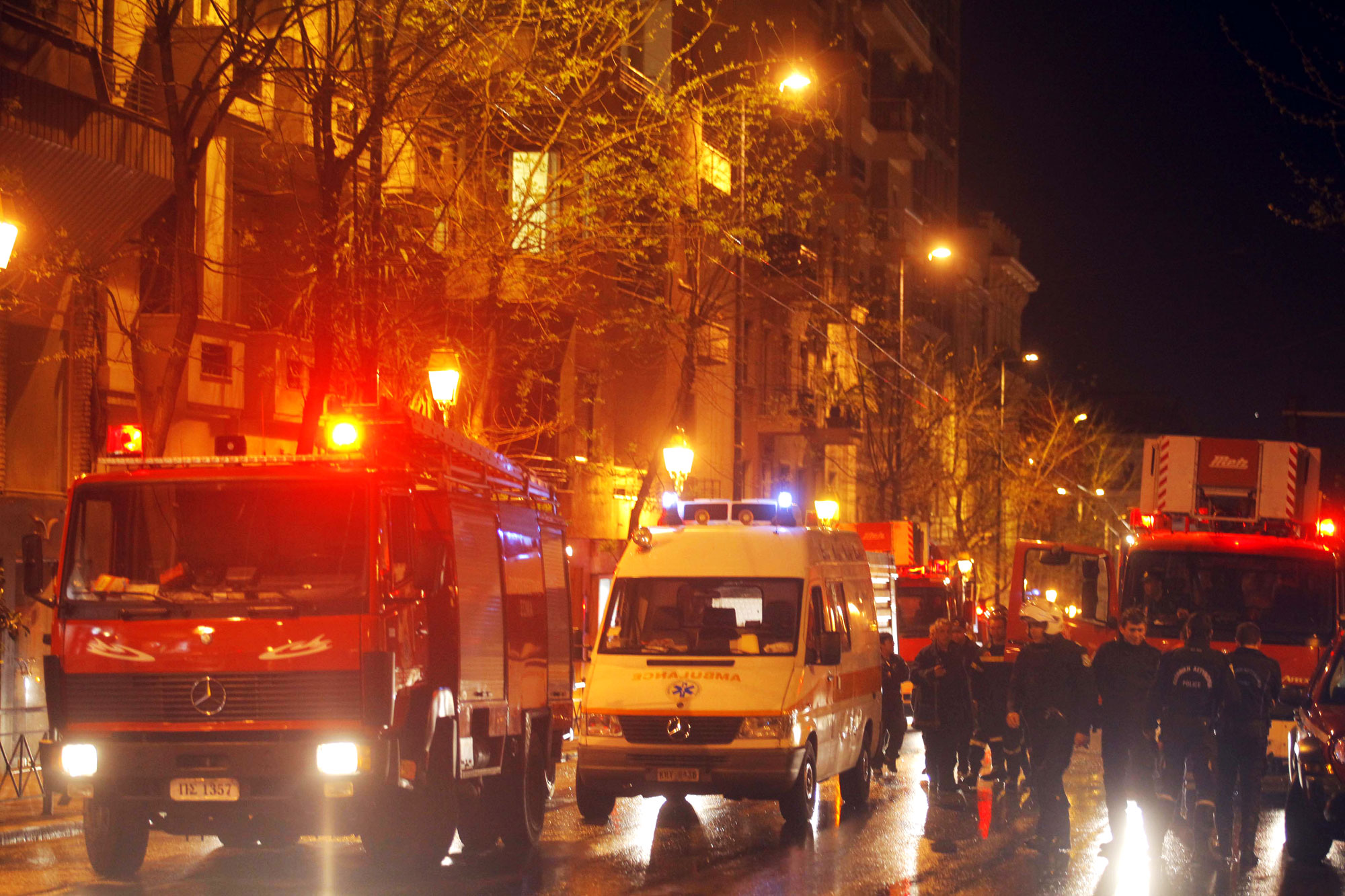 Θεσσαλονίκη: Δύο νεκροί από πυρκαγιά σε διαμέρισμα