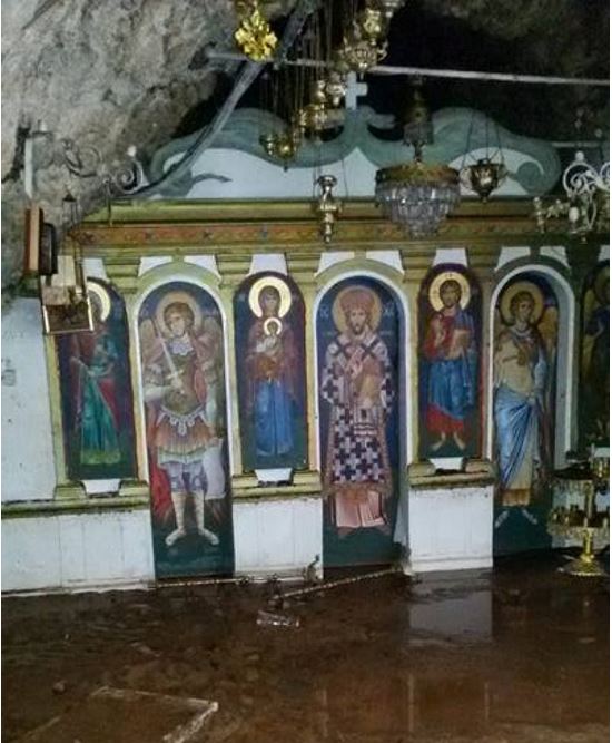 Η βροχή “άρπαξε” θαυματουργή εικόνα