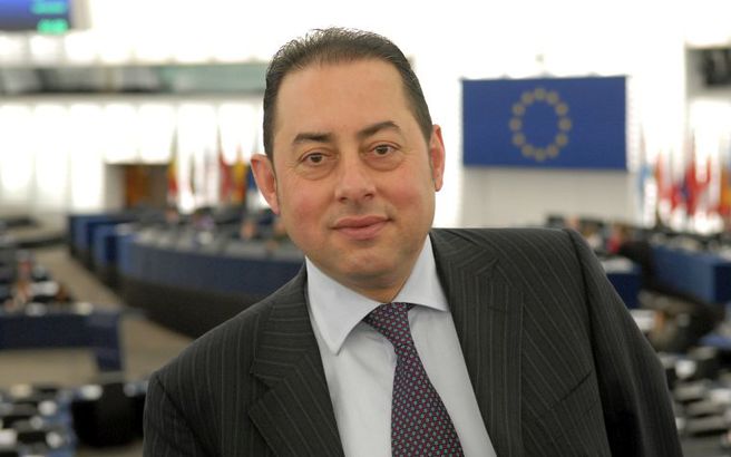 Πιτέλα: Τρόπος να ξεπεράσουμε την τρόικα η συμμετοχή του ΕΚ στην αξιολόγηση