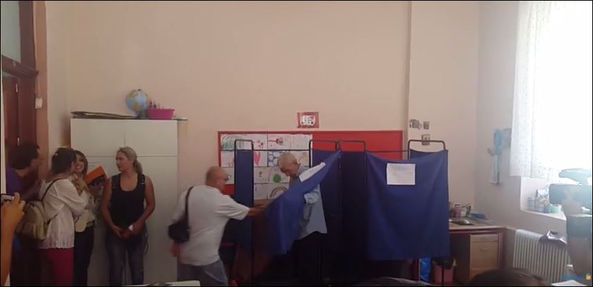 Ο Μπουτάρης και το απρόοπτο με το… παραβάν – ΒΙΝΤΕΟ