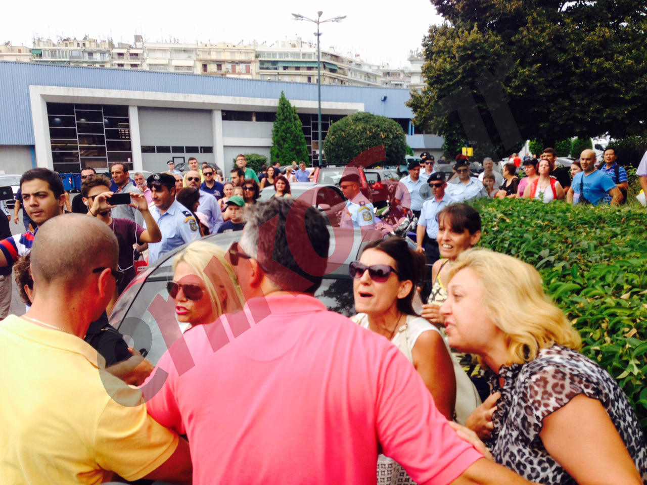 Επεισόδιο από συζύγους μεταλλωρύχων στην επίσκεψη του Τσίπρα στη ΔΕΘ – ΦΩΤΟ – ΒΙΝΤΕΟ