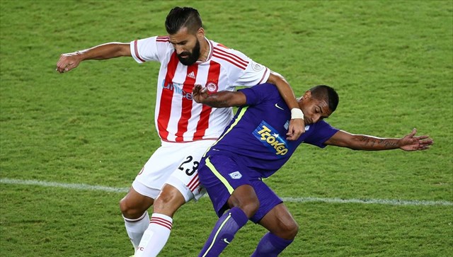 Live: Ολυμπιακός – ΠΑΣ Γιάννινα 3-0 (42′)