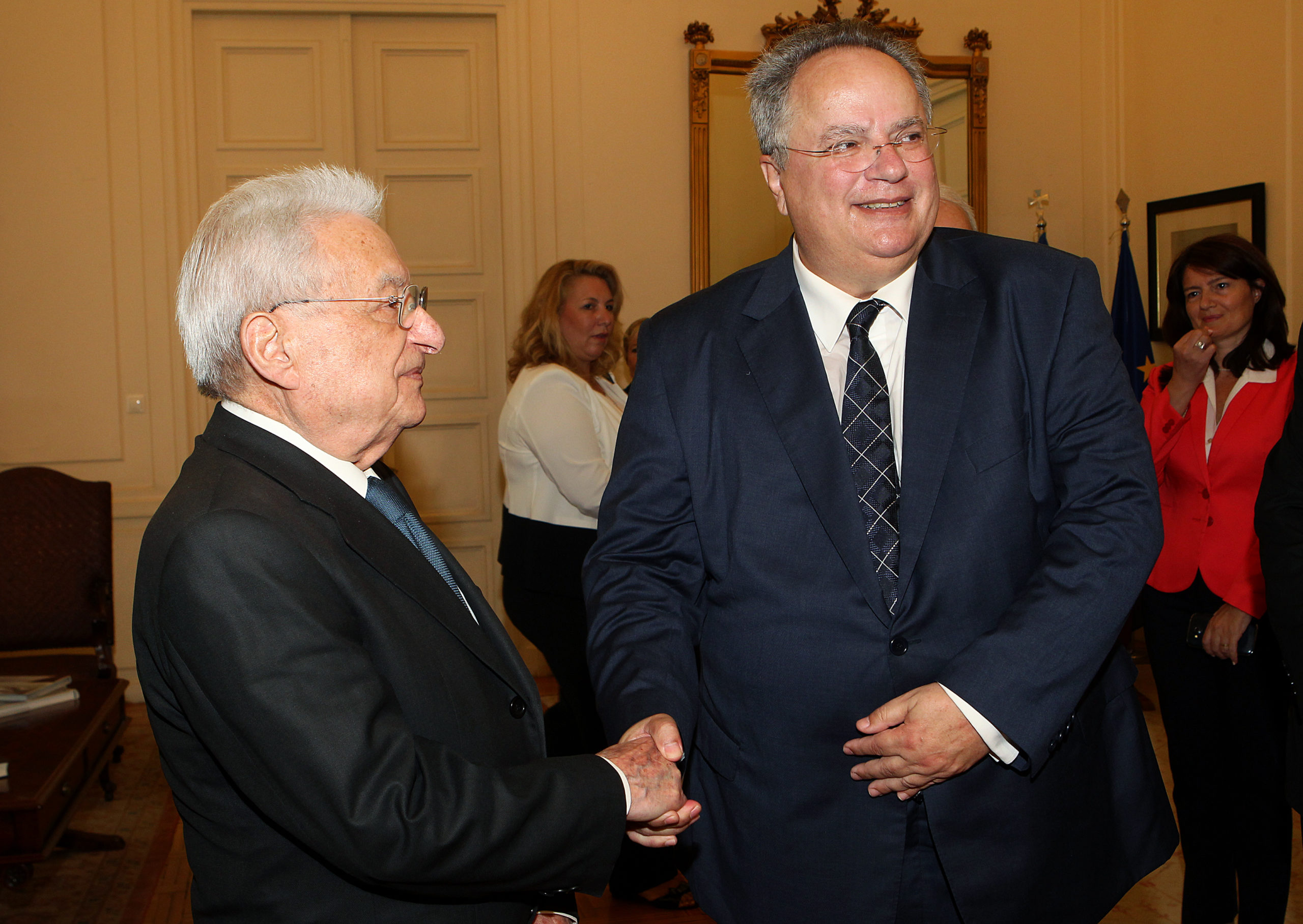 Τι ζήτησε ο Κοτζιάς από τον Μολυβιάτη – ΒΙΝΤΕΟ