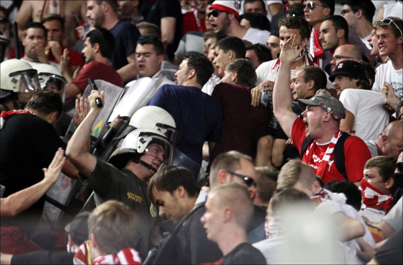 Τα ΜΑΤ στην κερκίδα των Γερμανών στο “Γεώργιος Καραϊσκάκης” – ΦΩΤΟ