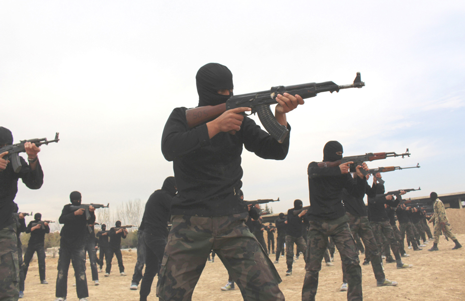 Περίπου 30.000 μαχητές από 100 χώρες εντάχθηκαν σε μαχητικές οργανώσεις από το 2011