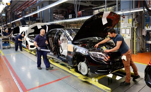 DW: “Ευκαιρία” για επιχειρηματικούς κολοσσούς οι πρόσφυγες στη Γερμανία