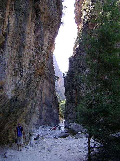 Αίσιο τέλος για τους εγκλωβισμένους στο φαράγγι της Σαμαριάς
