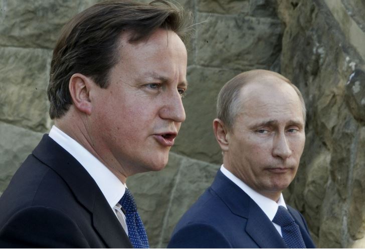 Ο Πούτιν τρολάρει τον Κάμερον για την… “απειλή” Κόρμπιν