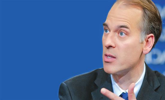 Μαρκ Ζάντι: Θα μείνουν χρόνια τα capital controls