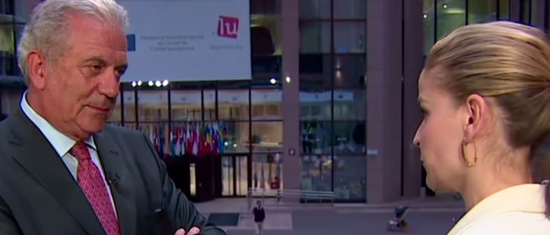 Αβραμόπουλος: Χρειάζεται μεγαλύτερη αλληλεγγύη στην Ευρώπη για το μεταναστευτικό – ΒΙΝΤΕΟ