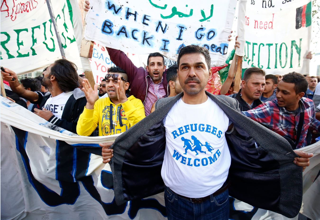 Χιλιάδες άνθρωποι διαδήλωσαν στις Βρυξέλλες υπέρ των μεταναστών