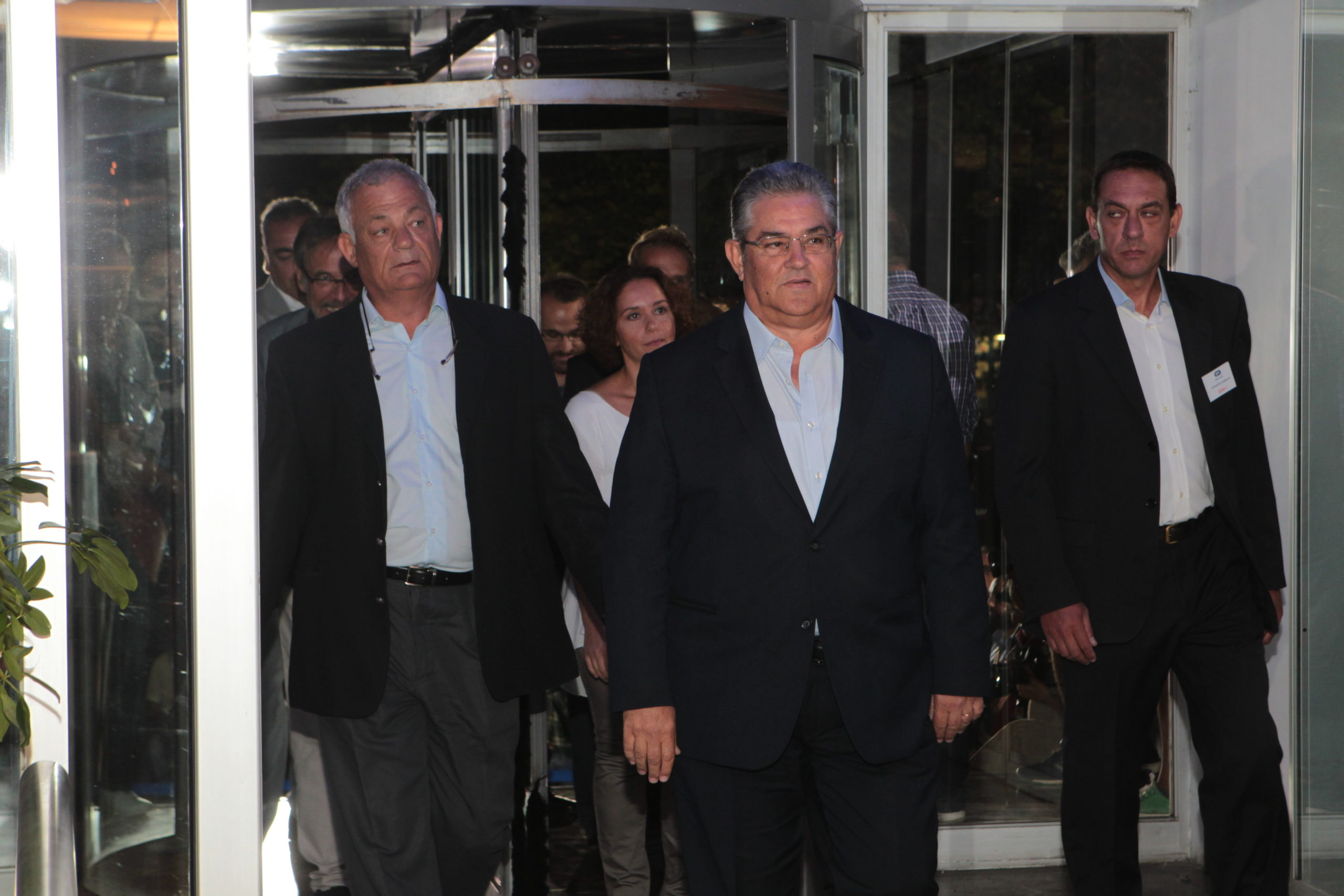 To “ατύχημα” του Κουτσούμπα πριν από το debate