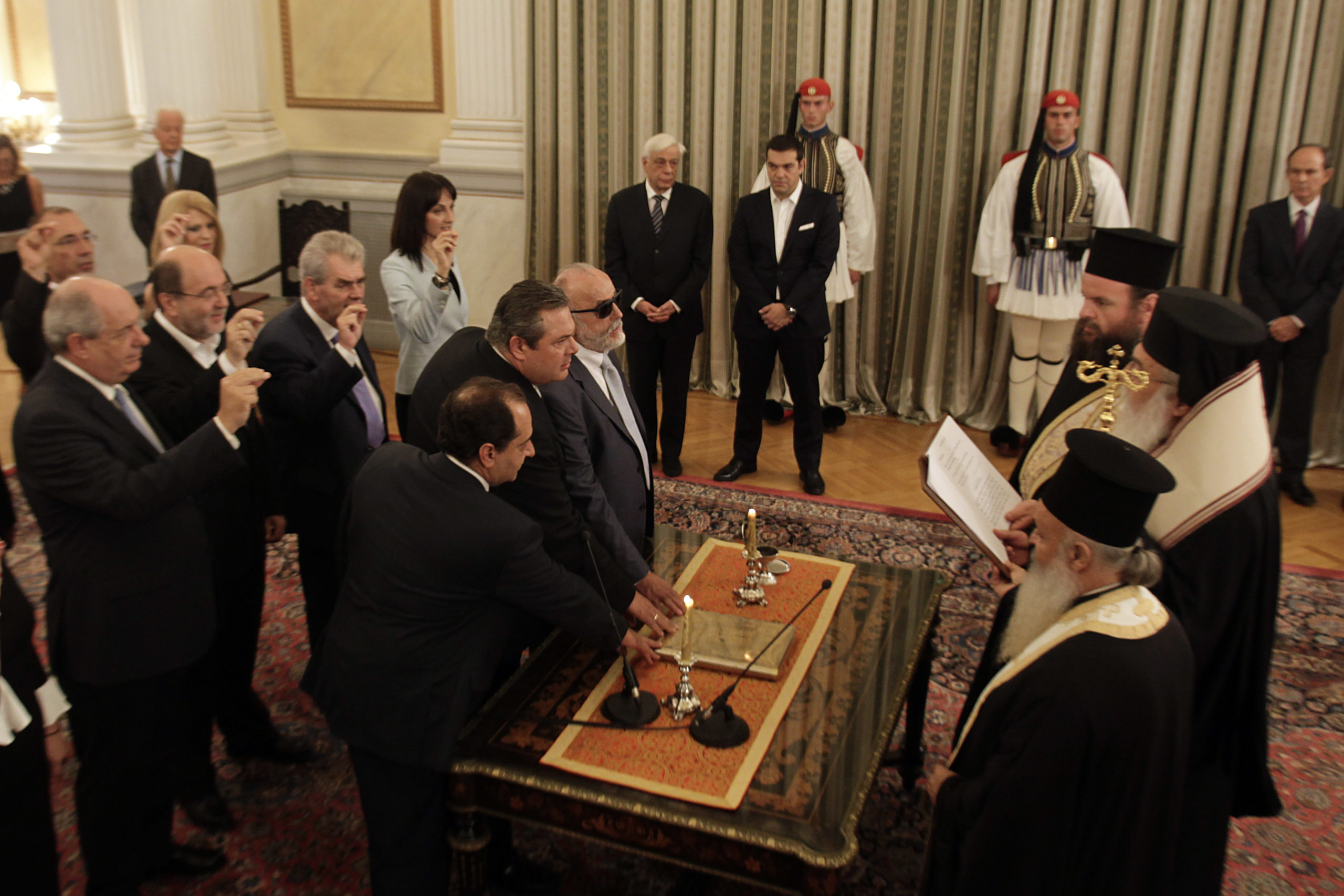 Καρέ – καρέ η ορκωμοσία της κυβέρνησης – ΦΩΤΟ