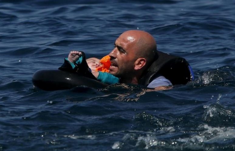 Η συγκλονιστική φωτογραφία που σαρώνει το διαδίκτυο – ΦΩΤΟ