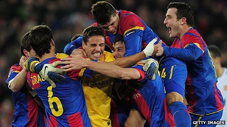 Γκολ… και 453 ευρώ για τους πρόσφυγες