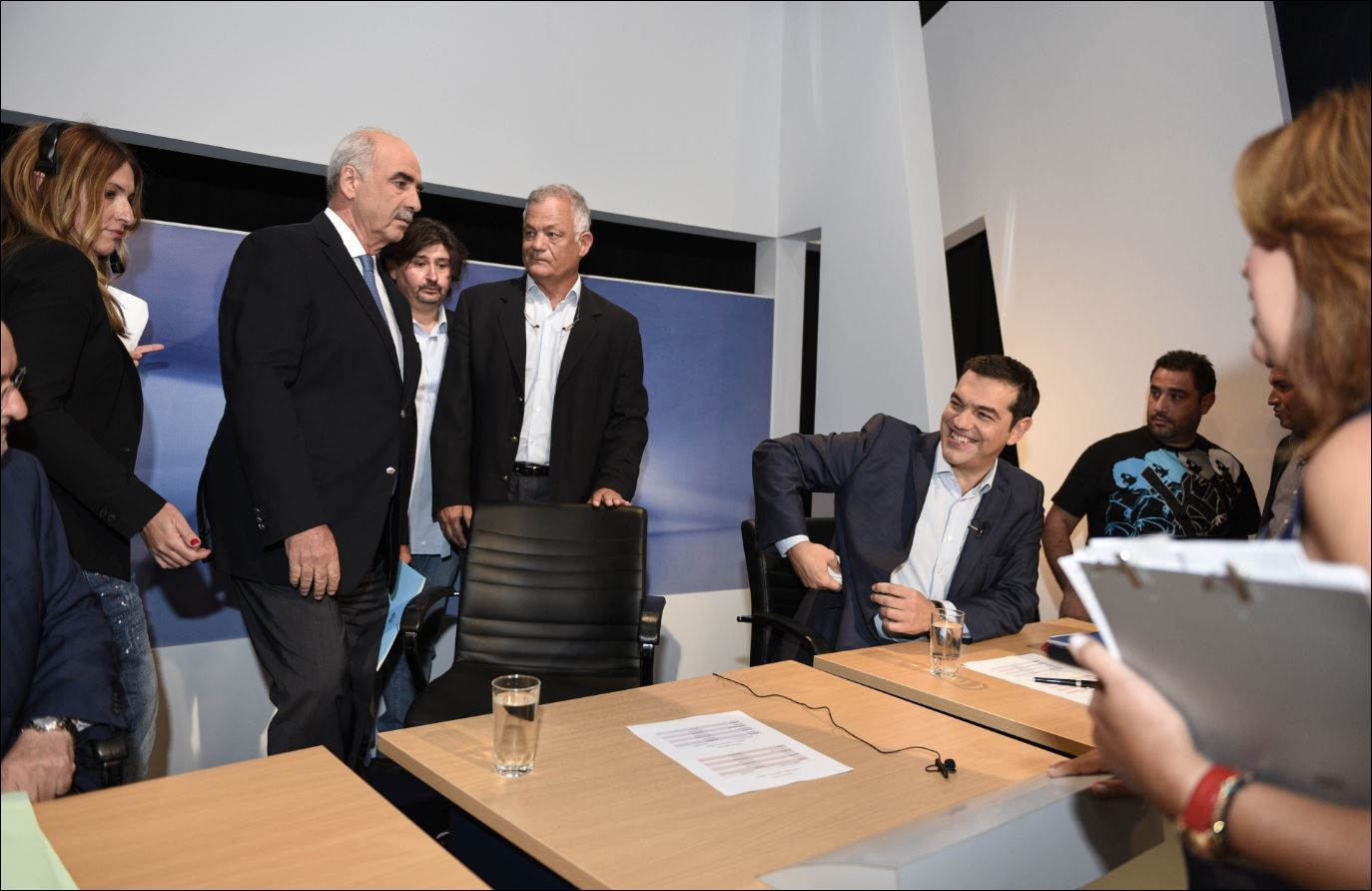 Ο Μεϊμαράκης σέρβιρε νερό σε Τσίπρα και Λαφαζάνη – Όλο το παρασκήνιο του debate
