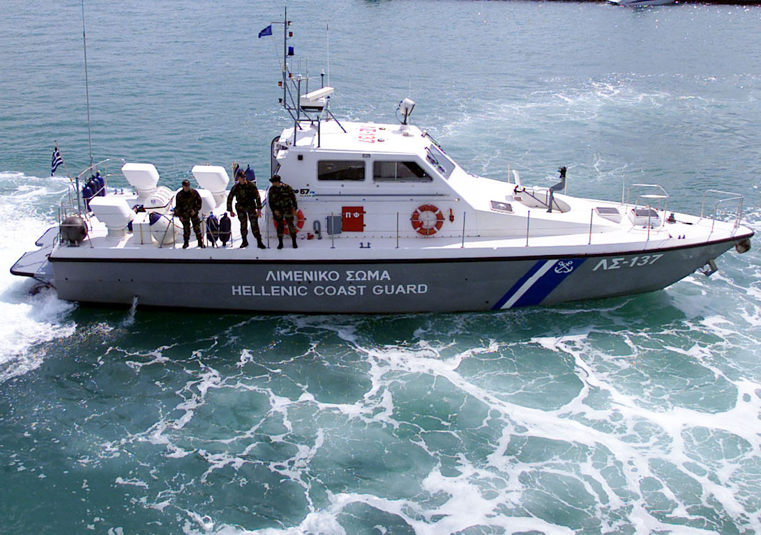 Εντοπίστηκε φορτηγό πλοίο με όπλα ανοιχτά της Κρήτης
