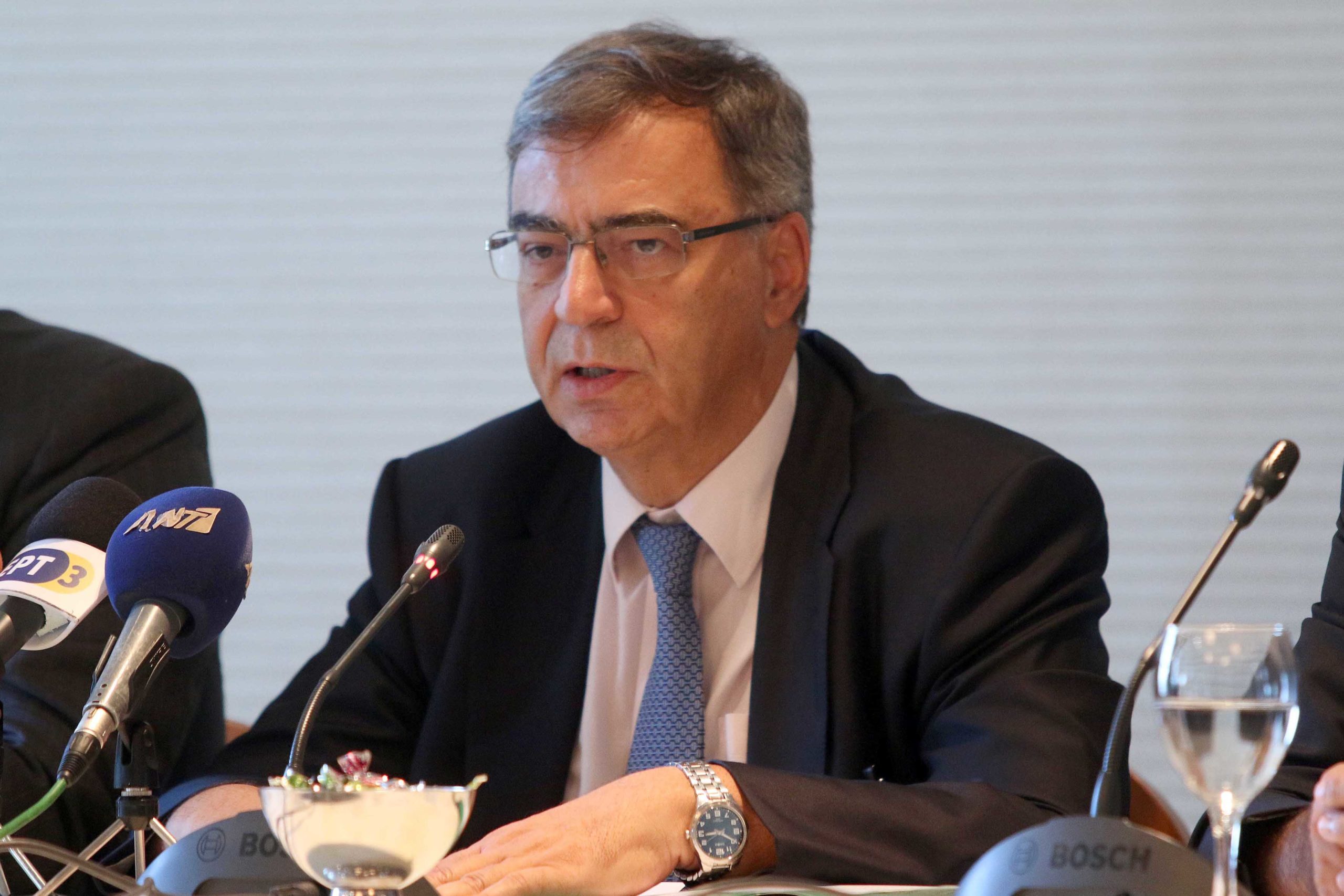 Χριστοδουλάκης: Μέτρα για να χαλαρώσουν τα capital controls