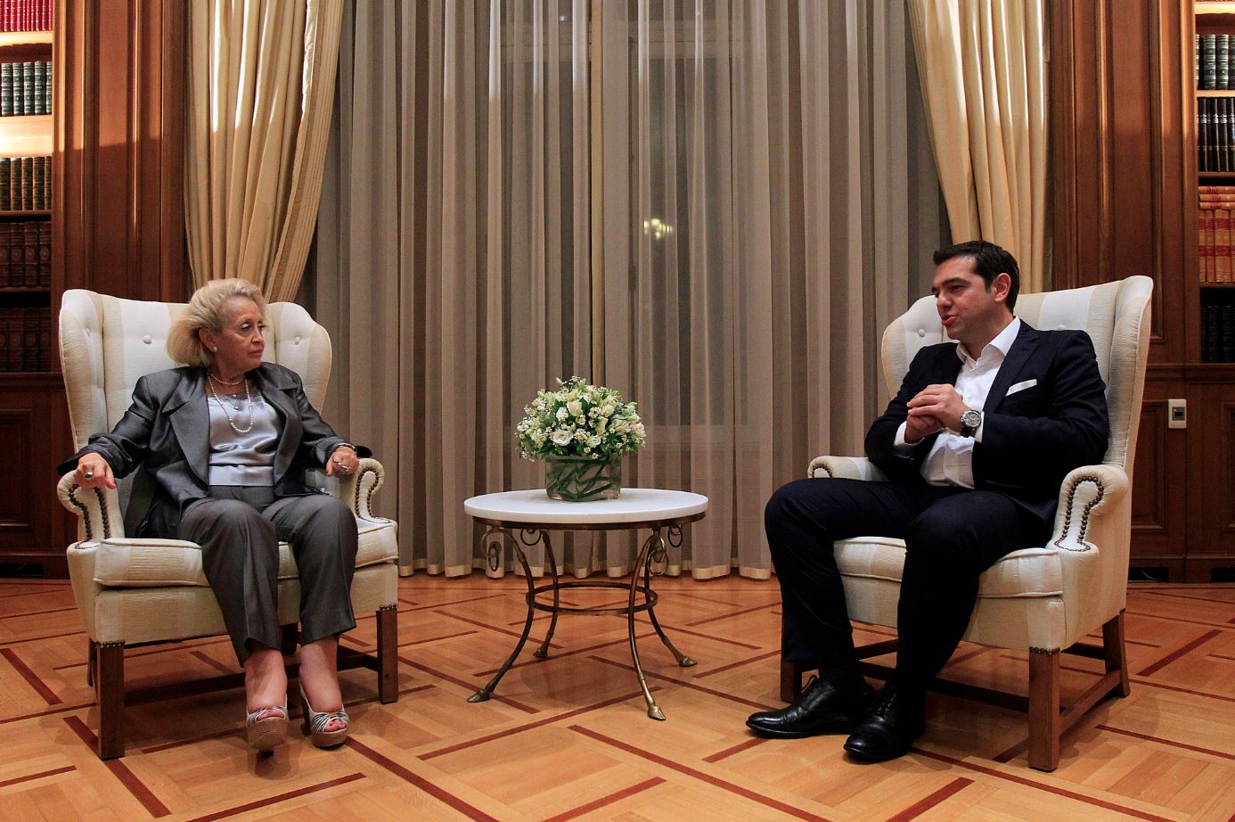 Η Θάνου στον Τσίπρα: Καλείστε να οδηγήσετε τη χώρα στην έξοδο από την κρίση