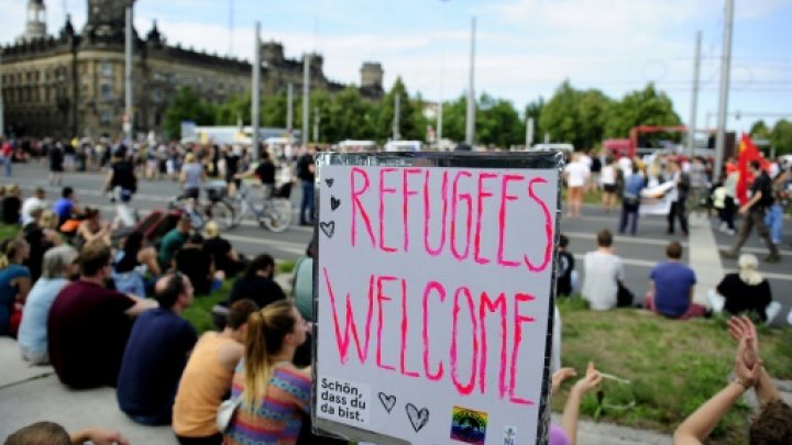 Αντίθετοι στη χαλάρωση των κανονισμών της χορήγησης ασύλου σε πρόσφυγες οι Γάλλοι