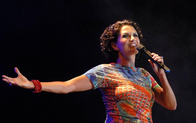 Την αμοιβή της στους πρόσφυγες προσφέρει η Πρωτοψάλτη