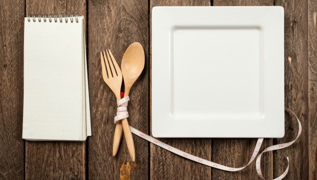 Καθαρίστε τα πιάτα σας καλύτερα από ποτέ με αυτό το κόλπο