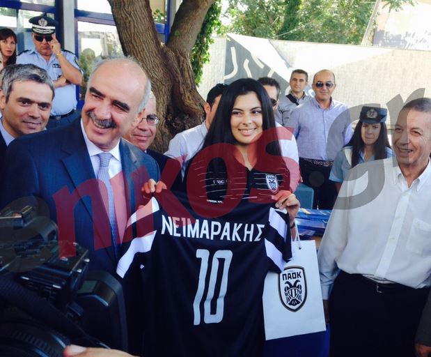 Ο Μεϊμαράκης με φανέλα… Νεϊμαράκης – ΦΩΤΟ