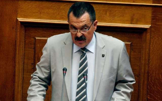 Χρήστος Παππάς: Είμαστε και δεξιοί και αριστεροί