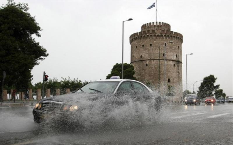 Θεσσαλονίκη- Προβλήματα από την έντονη νεροποντή