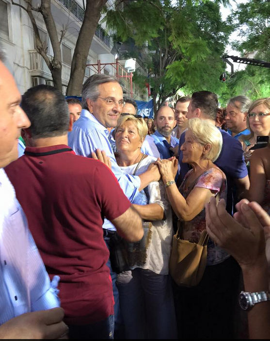 Ο Αντώνης Σαμαράς στη Ρηγίλλης – ΦΩΤΟ