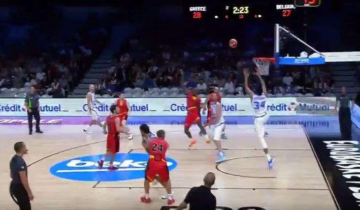 Το κάρφωμα του Αντετοκούνμπο στην κορυφή του top 5 – ΒΙΝΤΕΟ