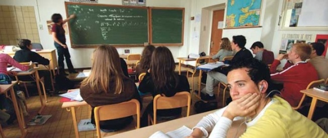 Ολική ανατροπή με τη διατήρηση του ΦΠΑ 23% στην ιδιωτική εκπαίδευση