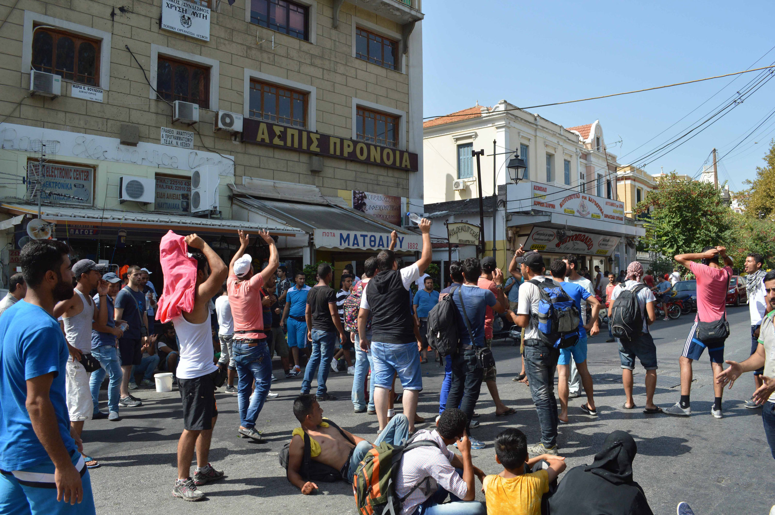 Σύροι πουλούσαν πλαστά πιστοποιητικά καταγραφής στη Μυτιλήνη