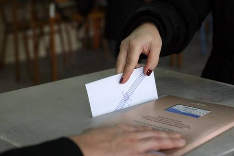 Στις κάλπες της Κυριακής 108.000 νέοι ψηφοφόροι