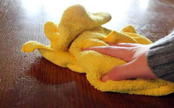 Δείτε πόσα μικρόβια υπάρχουν στην οικιακή σκόνη