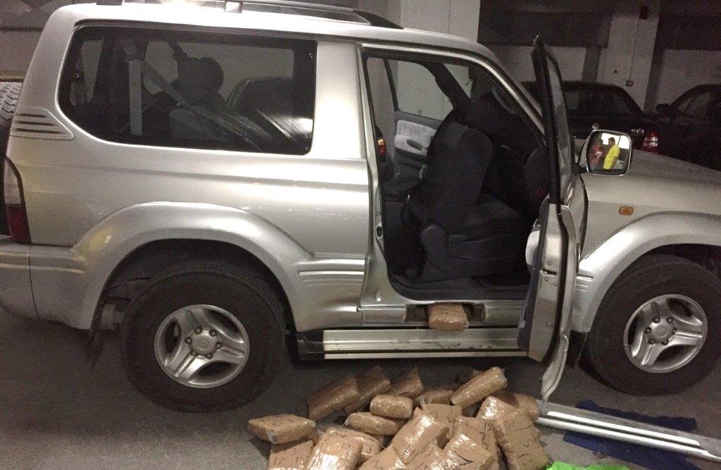 Έκρυβαν τα ναρκωτικά στο σασί του αυτοκινήτου – ΦΩΤΟ