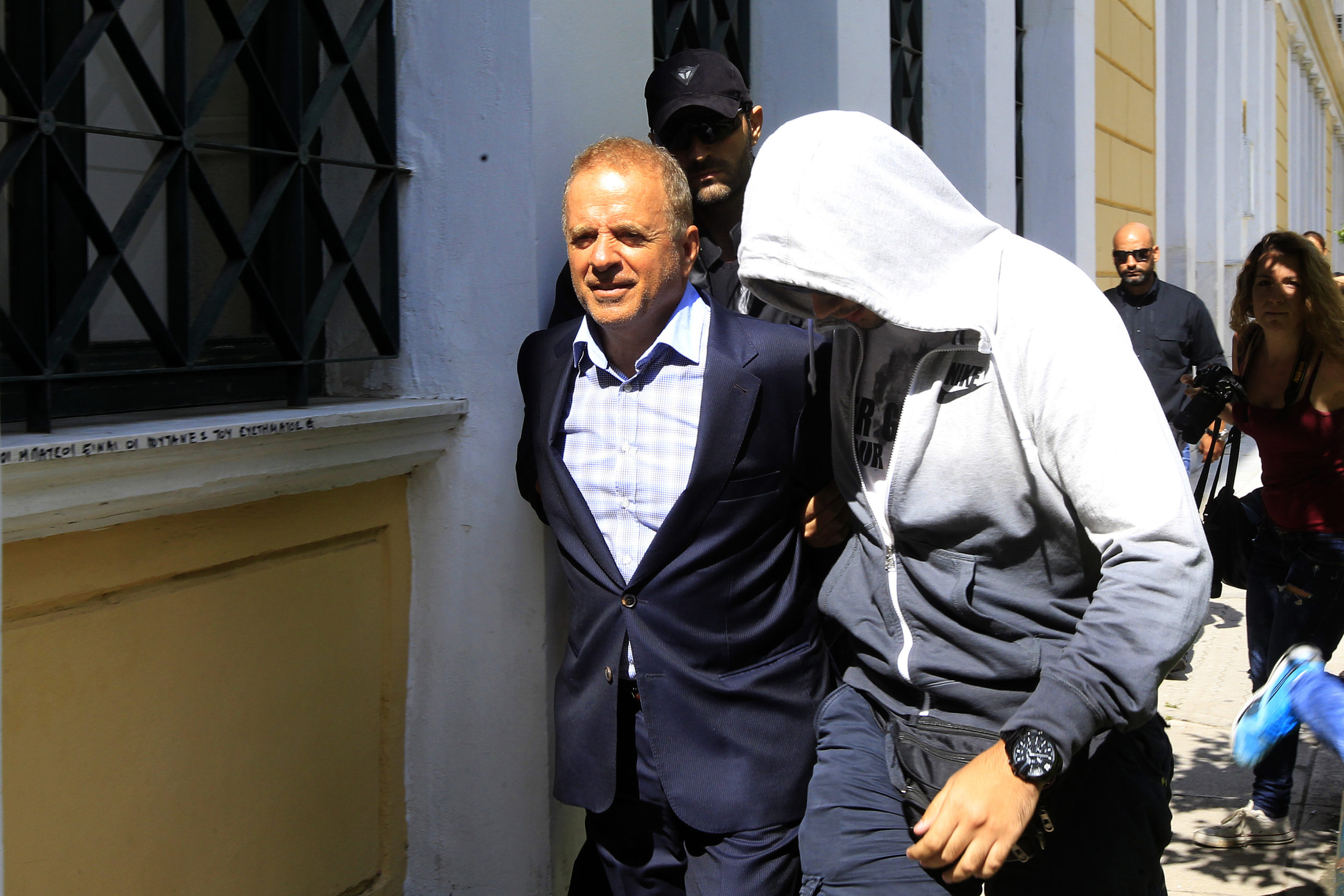 Ο Θωμάς Λιακουνάκος στην Ευελπίδων – ΦΩΤΟ