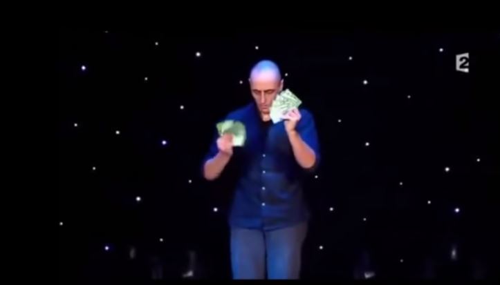 Αυτός ο ταχυδακτυλουργός σαρώνει στα social media – ΒΙΝΤΕΟ