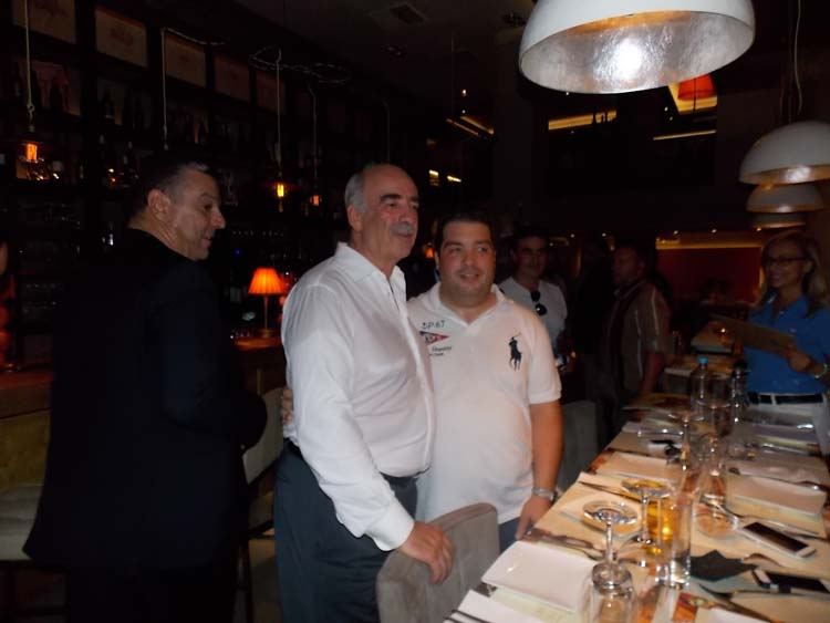 Για βραδινό ποτό στη Λάρισα ο Μεϊμαράκης – ΦΩΤΟ