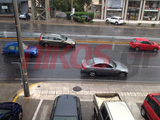 Ισχυρές βροχοπτώσεις στην Αττική – ΦΩΤΟ