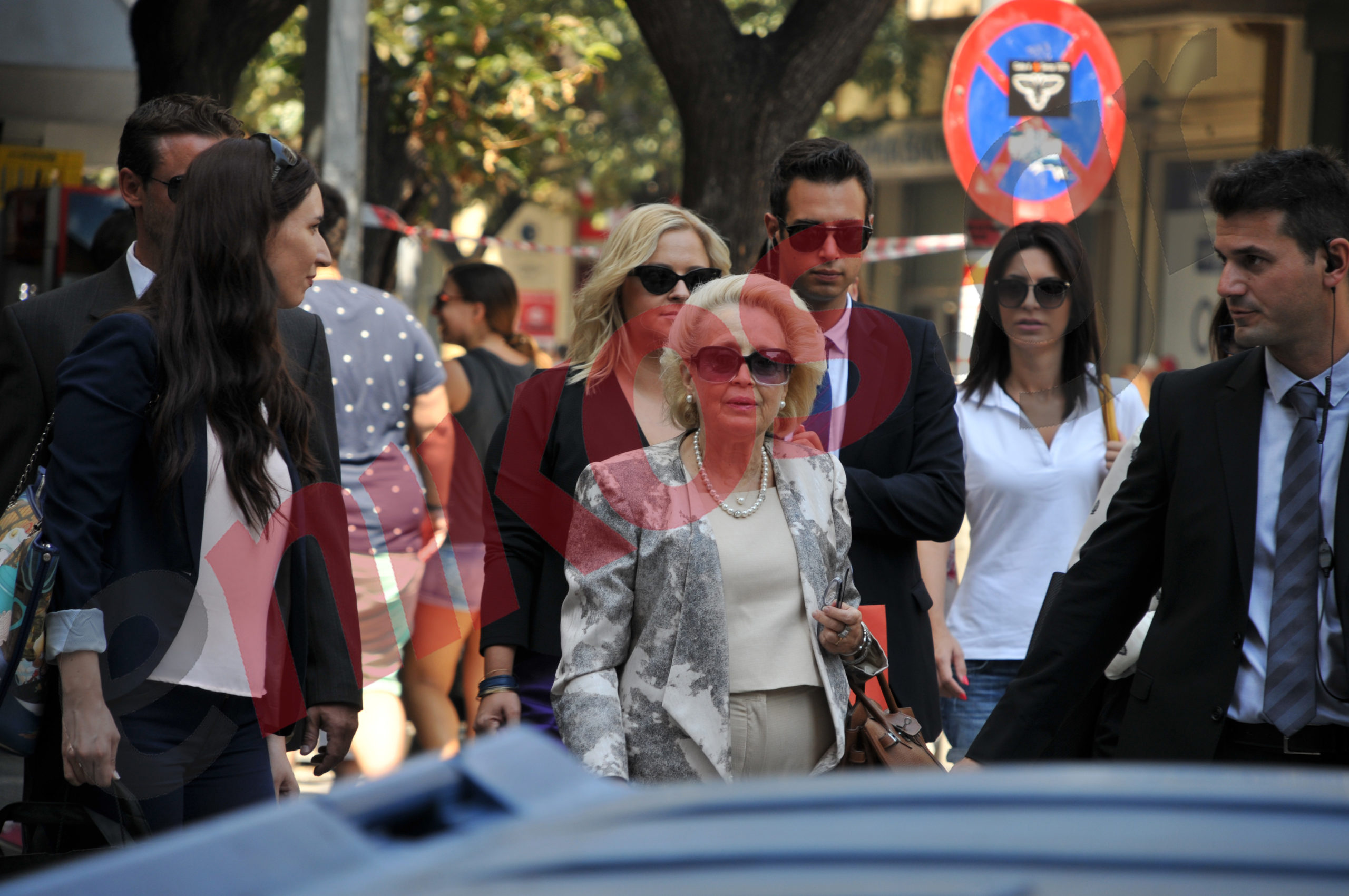 Η βόλτα της Θάνου στο κέντρο της Θεσσαλονίκης – ΦΩΤΟ